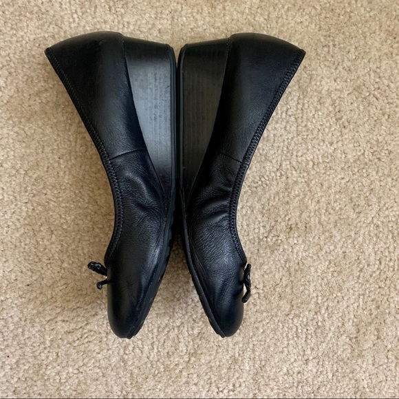 Cole haan black leather 1.5” wedges sz 8 - Picture 8 of 9